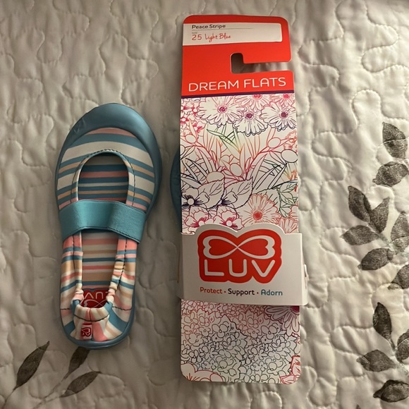 1/$10 or 2/$15 LUV DREAM FLATS Blue Stripe Euro size 25 (8.5-9) - Picture 5 of 5